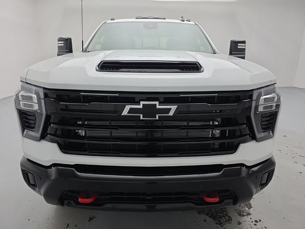 2026 Chevrolet Silverado 3500 HD — detail view